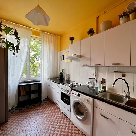 Duze, Sloneczne I Spokojne Dwupokojowe Mieszkanie W Centrum Miasta Vratislav