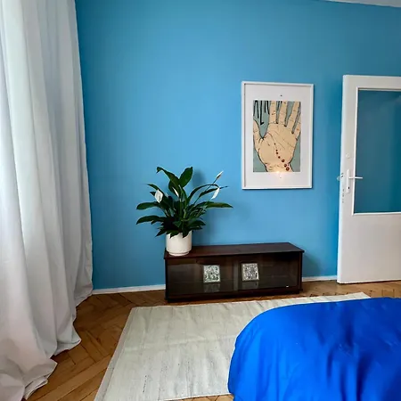 Duze, Sloneczne I Spokojne Dwupokojowe Mieszkanie W Centrum Miasta