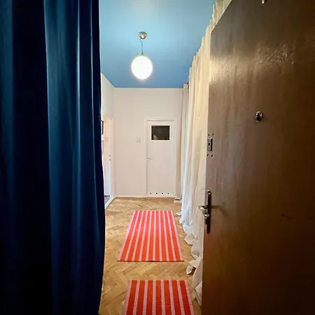 Duze, Sloneczne I Spokojne Dwupokojowe Mieszkanie W Centrum Miasta Apartment
